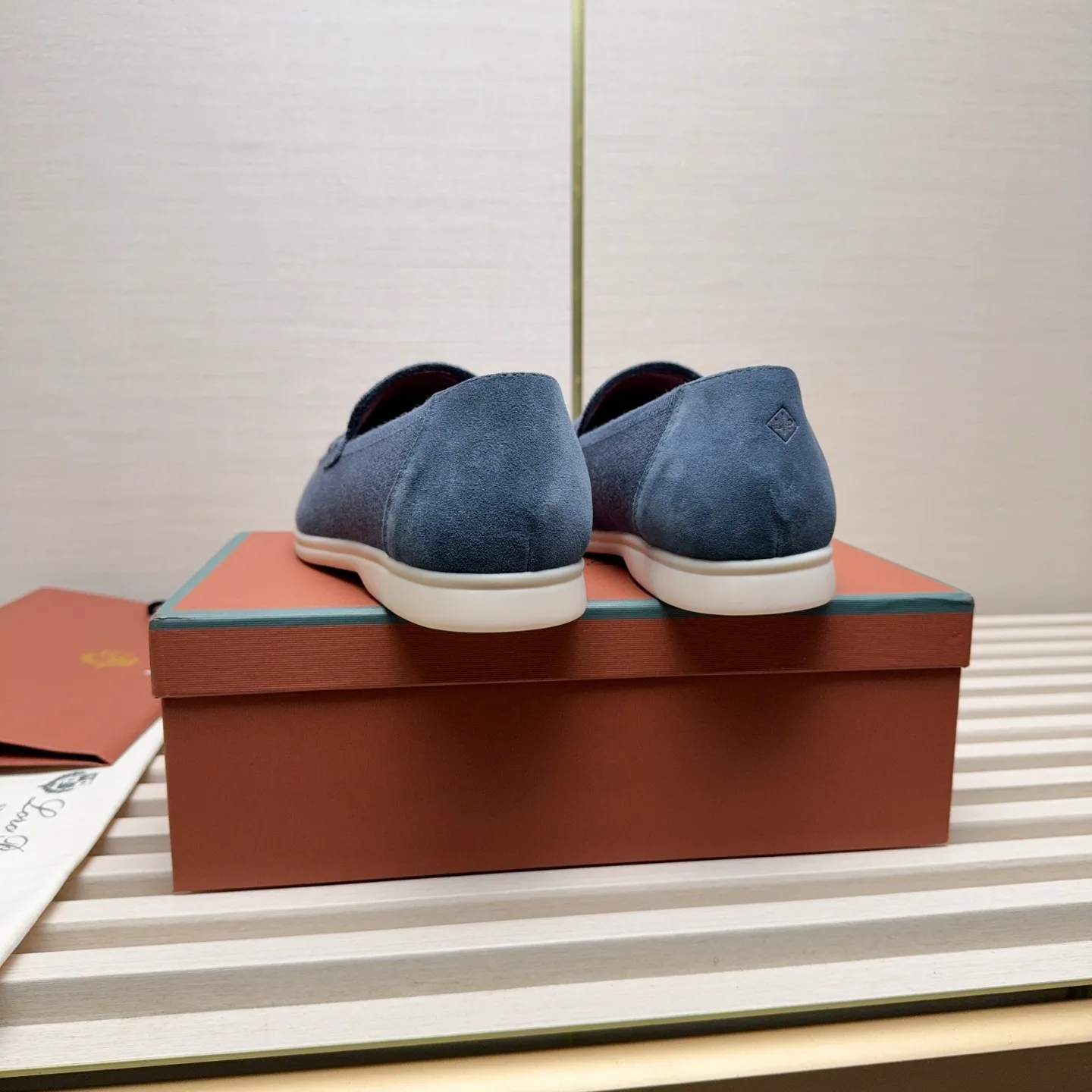 Men's Men's Shoes 💰400 Loro PIana moccasins are made of wish wool fabric. The upper is made of knitted fabric, made on a loom, and then attached to a rubber sole. The Rain System's water-repellent treatment enhances the shoe's functional design, while the suede details give the shoe a sense of elegance and sophistication. Made from Wish, fine wool from Australian and New Zealand Merino sheep